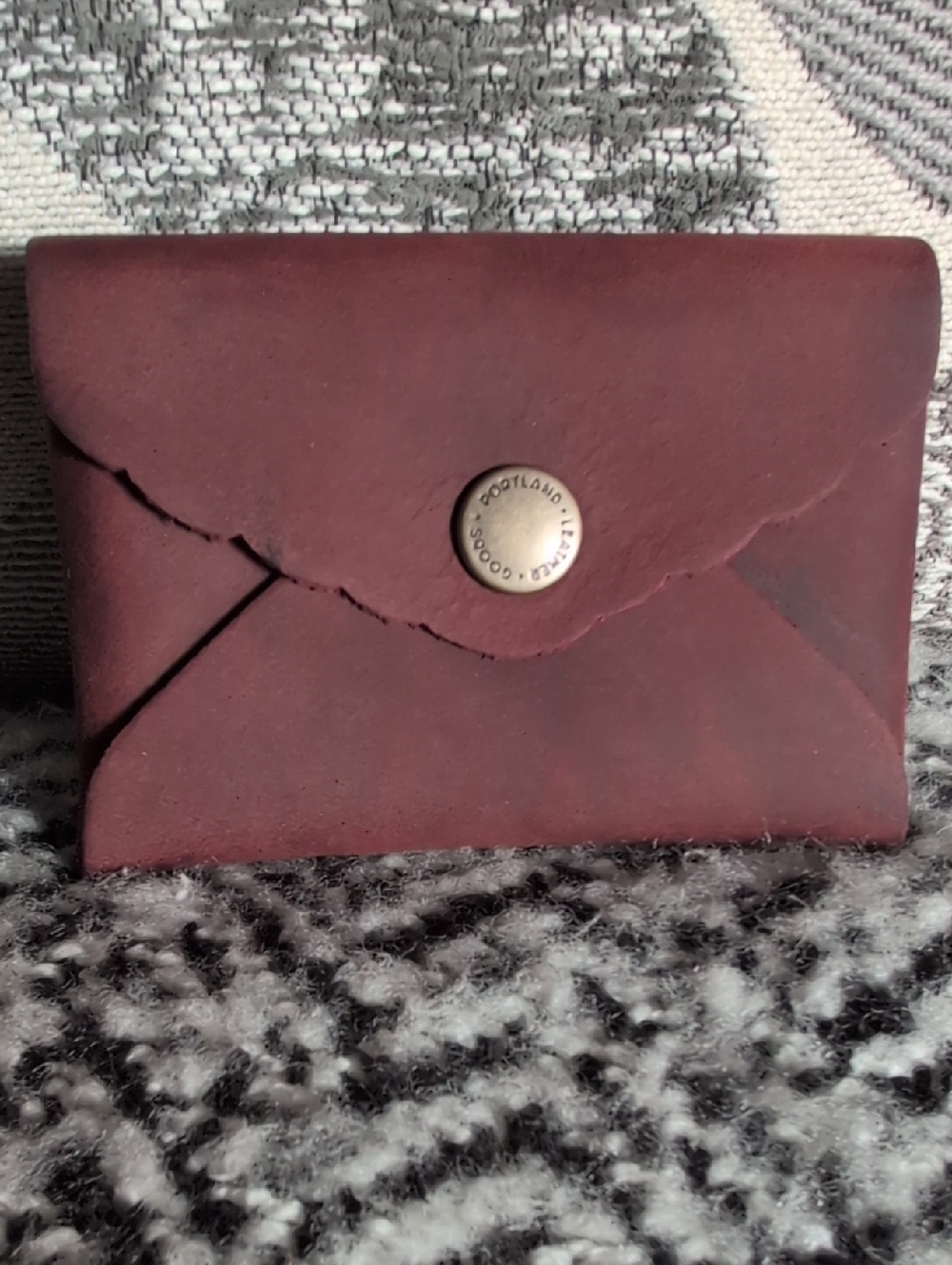 Portland Leather Mini Daisy Merlot Brushed Leather Envelope Wallet NWOT